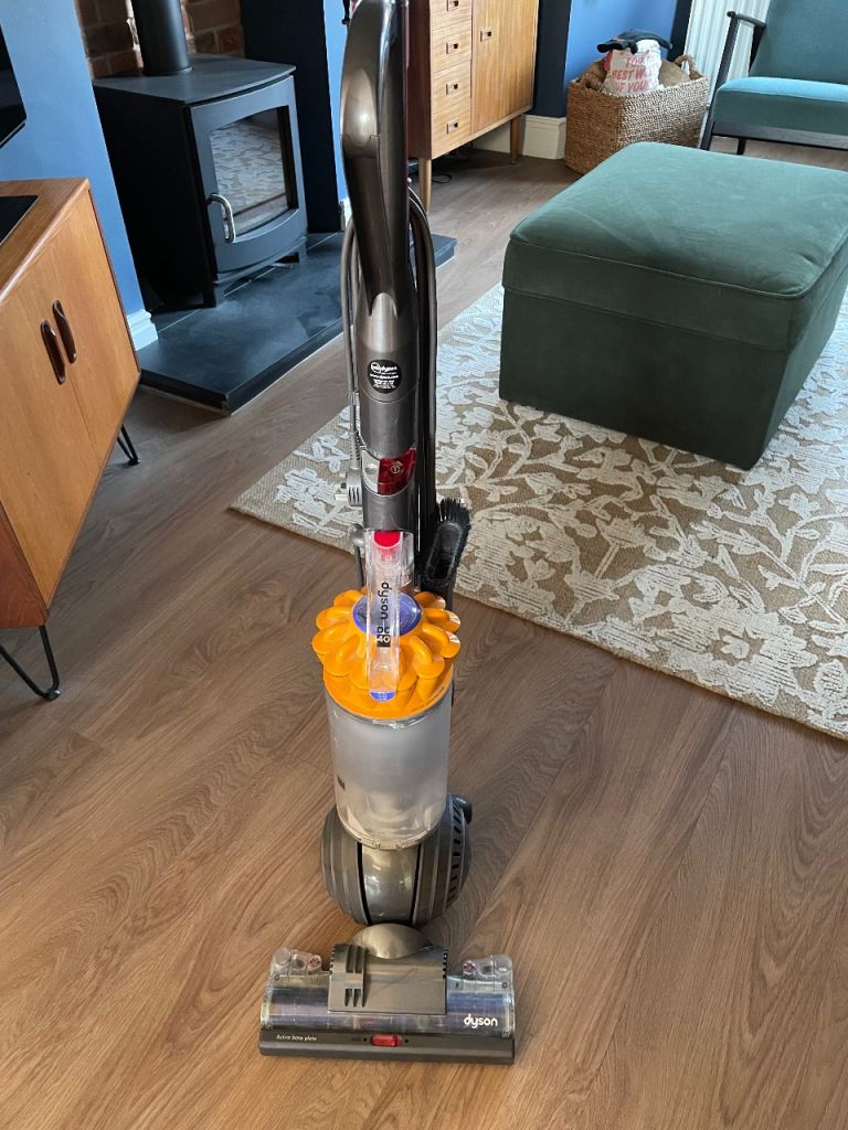Dyson DC40 Upright Vacuum – Free to Collect (Works Well, RRP ~£150+)