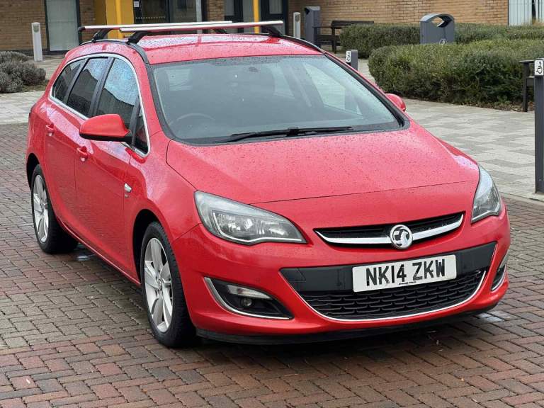 Vauxhall, ASTRA, Estate, 2014, Semi-Auto, 1956 (cc), 5 doors