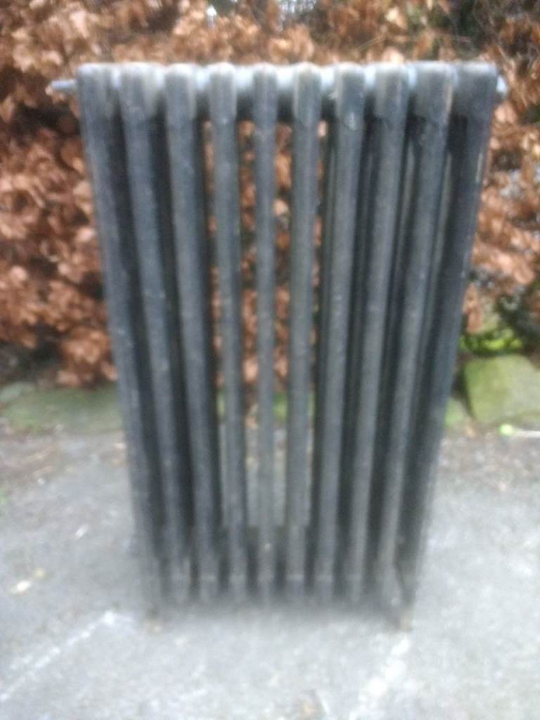 ANTIQUE FLOOR MOUNTED CAST IRON RADIATOR black vintage