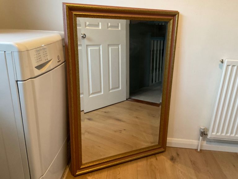 Framed mirror 