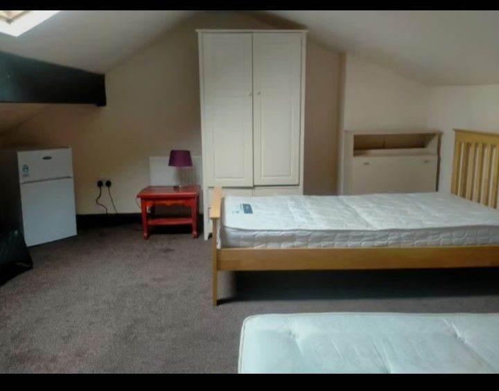 Shared room to rent levenshulme area