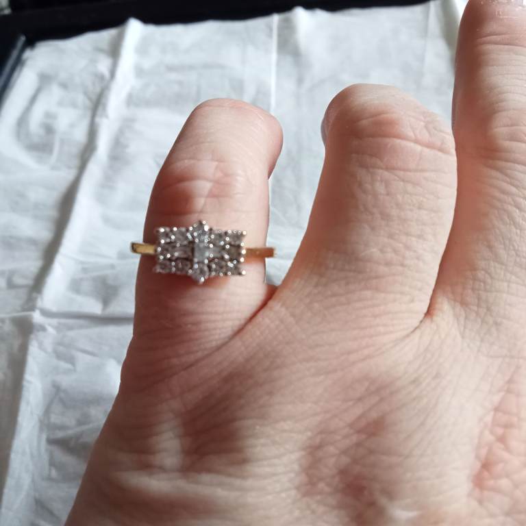 GORGEOUS LAB CREATED DIAMOND RING