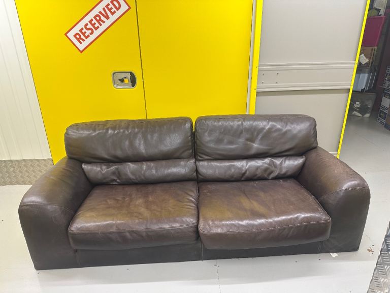 Natuzzi Genuine Leather 3 Seater Sofa – Brown £155 ono — must go ASAP