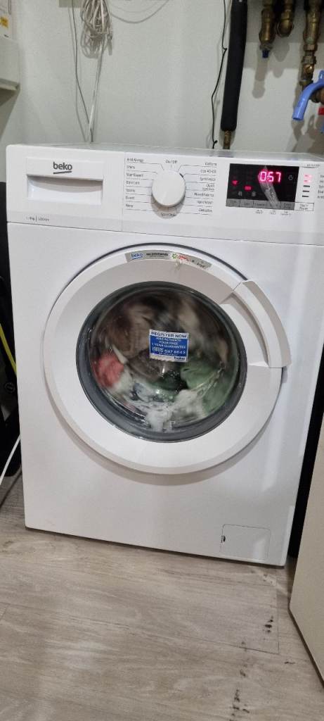 Beko Washing Machine – Very Clean Drum, One Person Use