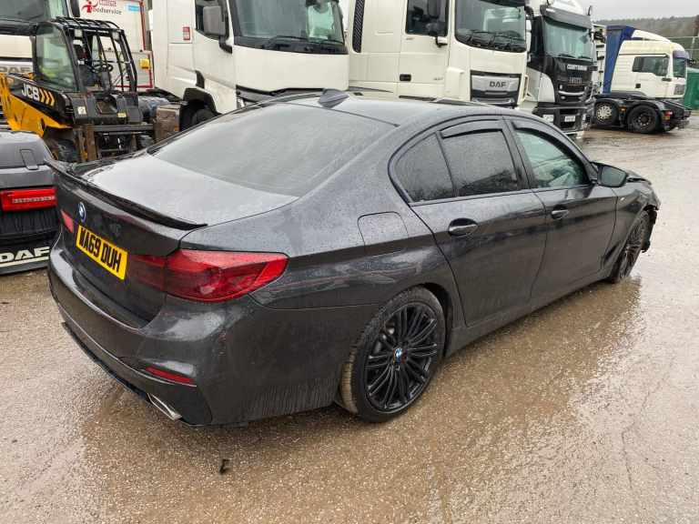 2019 BMW 5 SERIES 530I SPORT 2.0 AUTO DAMAGED SALVAGE REPAIRABLE