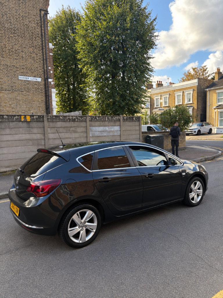 Vauxhall, ASTRA, Hatchback, 2012, Manual, 1398 (cc), 5 doors
