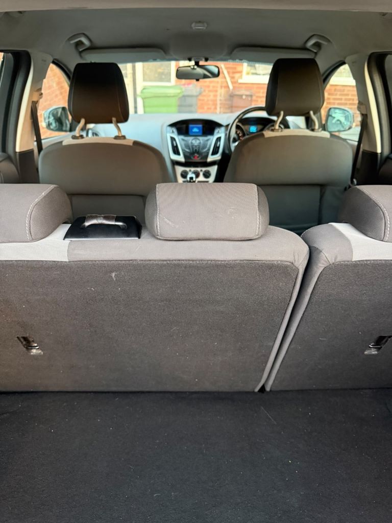 Ford, FOCUS, Hatchback, 2012, Manual, 1596 (cc), 5 doors
