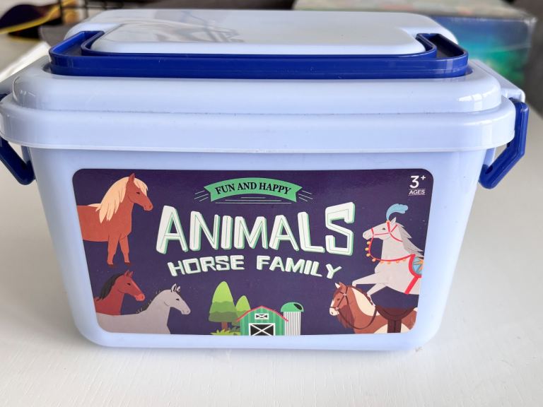 Horse stable set