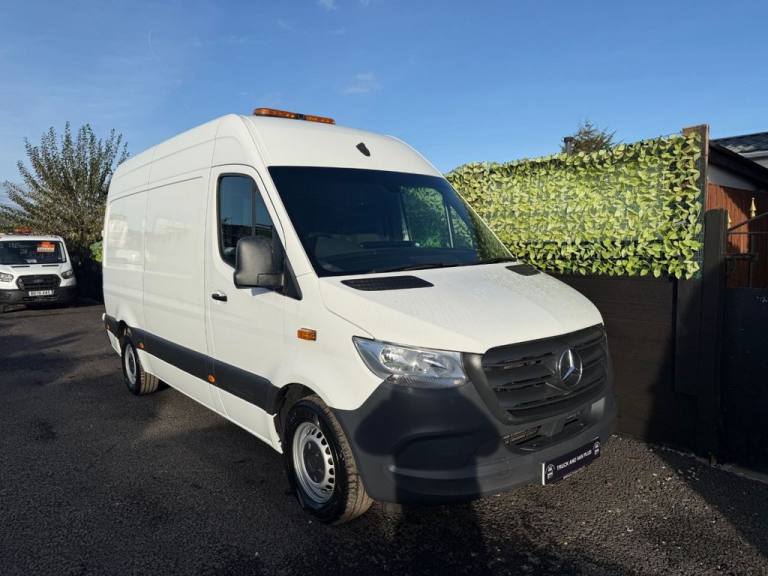 2021 Mercedes-Benz Sprinter 2.0 317 CDI Progressive Panel Van 5dr Diesel Manual RWD L2 H2 Euro 6 ...