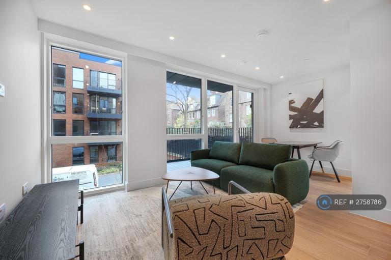 1 bedroom flat in West End Lane, London, NW6 (1 bed) (#2758786)
