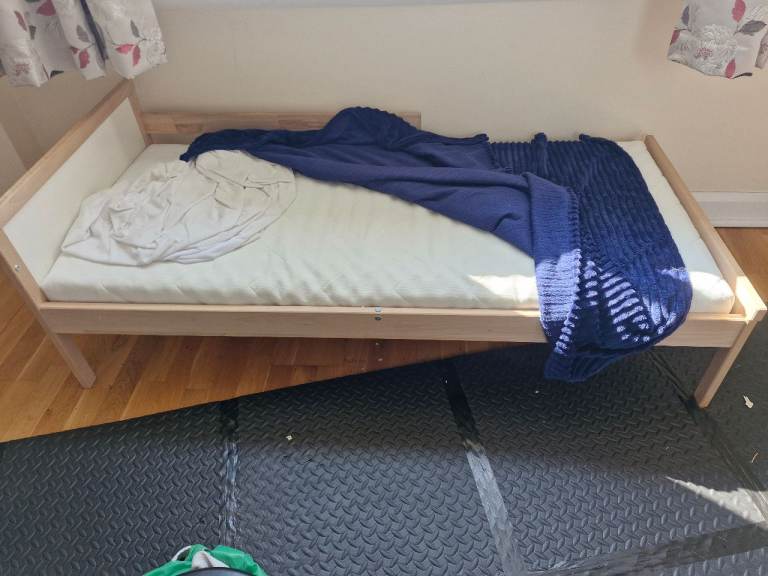 Childs Ikea bed up to 6/7 years with Mattress – Good Condition