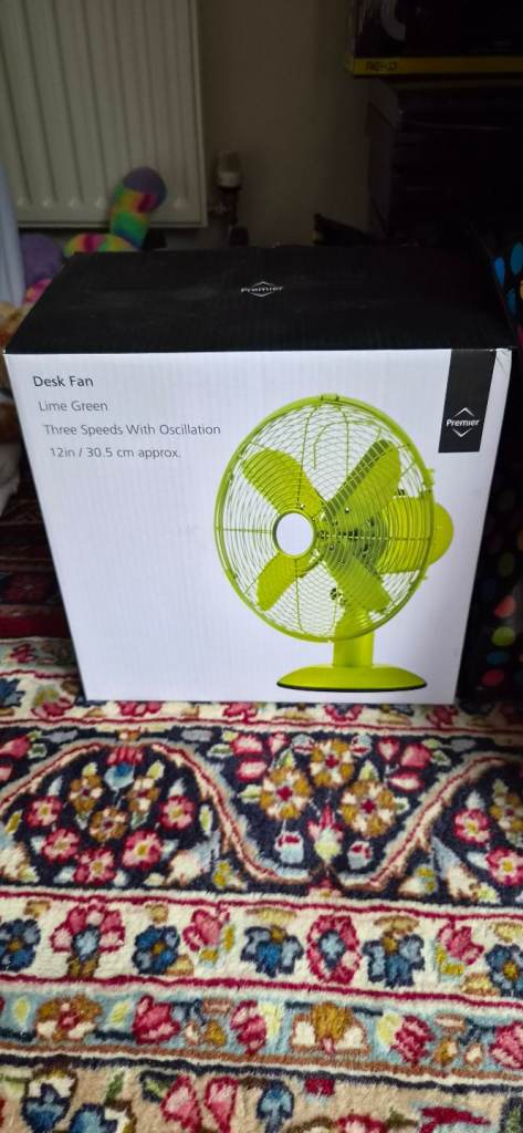 Desk Fan 12 inch Brand New sealed box Lime