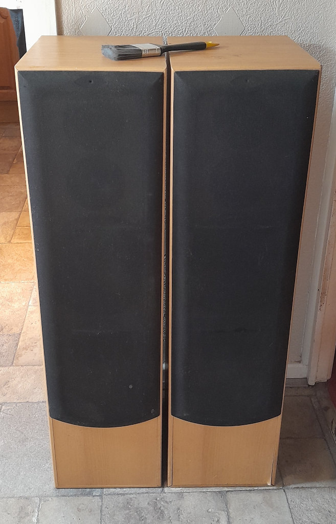 Jamo e470 floor standing speakers
