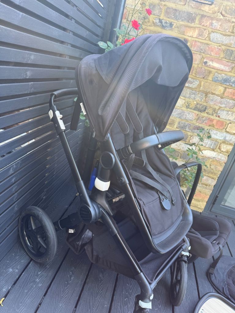 Bugaboo pushchair full seat in very good condition 