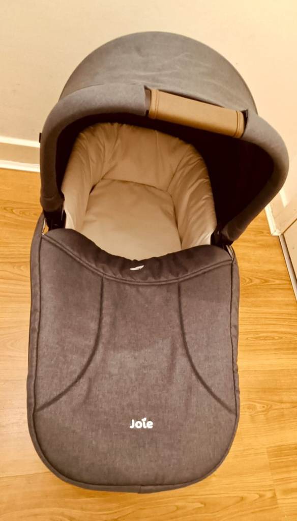 Joei versatrex carrycot
