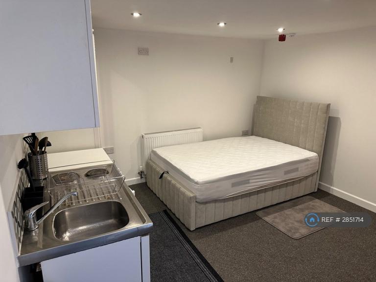 Studio flat in Fishponds Rd, Bristol, BS5 (#2851714)