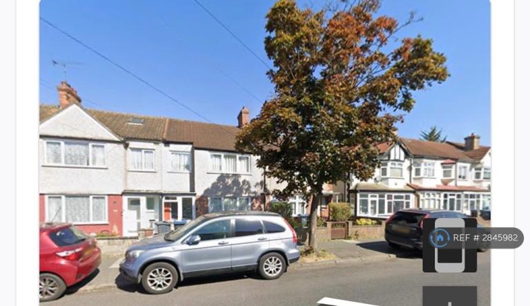 3 bedroom house in Streatham Common/Mitcham, Streatham Common/Mitcham, CR4 (3 bed) (#2845982)