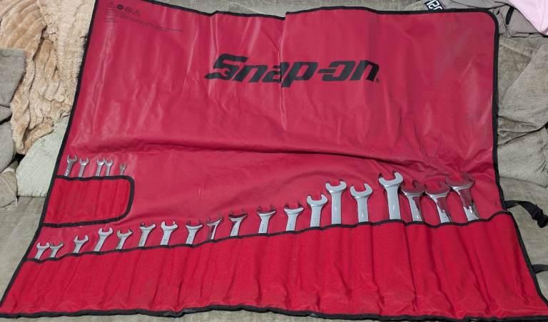 Snap-on OEXM725KB 8-36mm 25 Pc Metric Flank Drive 12-Point Combo Wrench Set