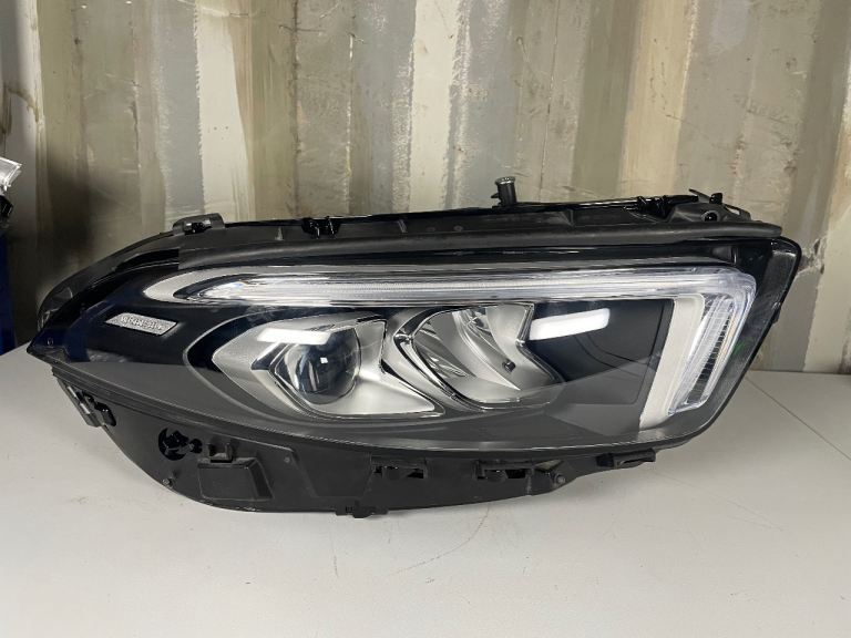 MERCEDES A CLASS W177 DRIVER SIDE COMPLETE HEADLIGHT 18-23 GENUINE