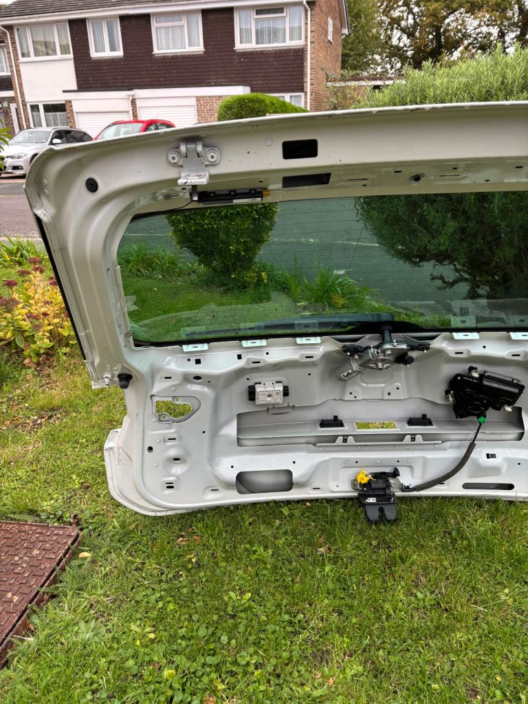 Tiguan motion 4by4 boot 