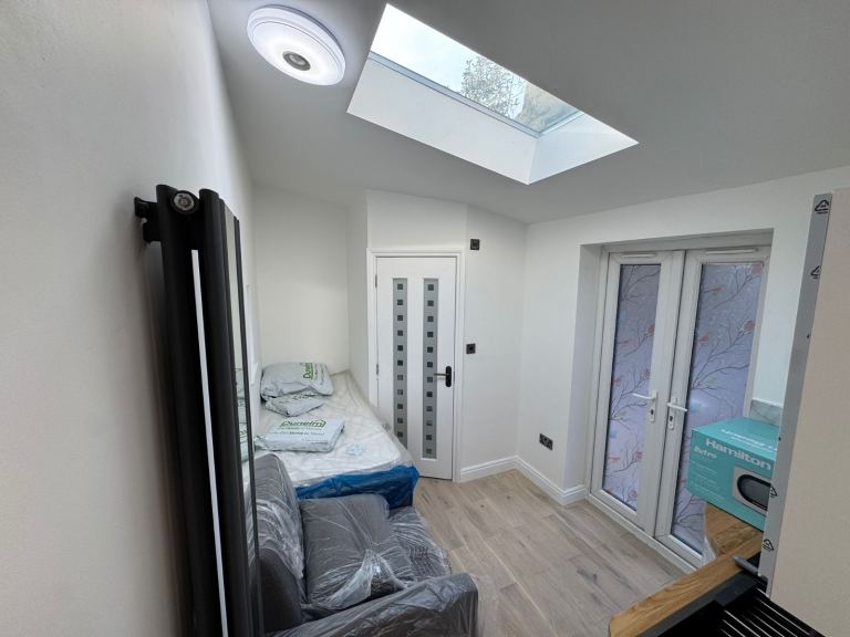 Detached new studio for rent