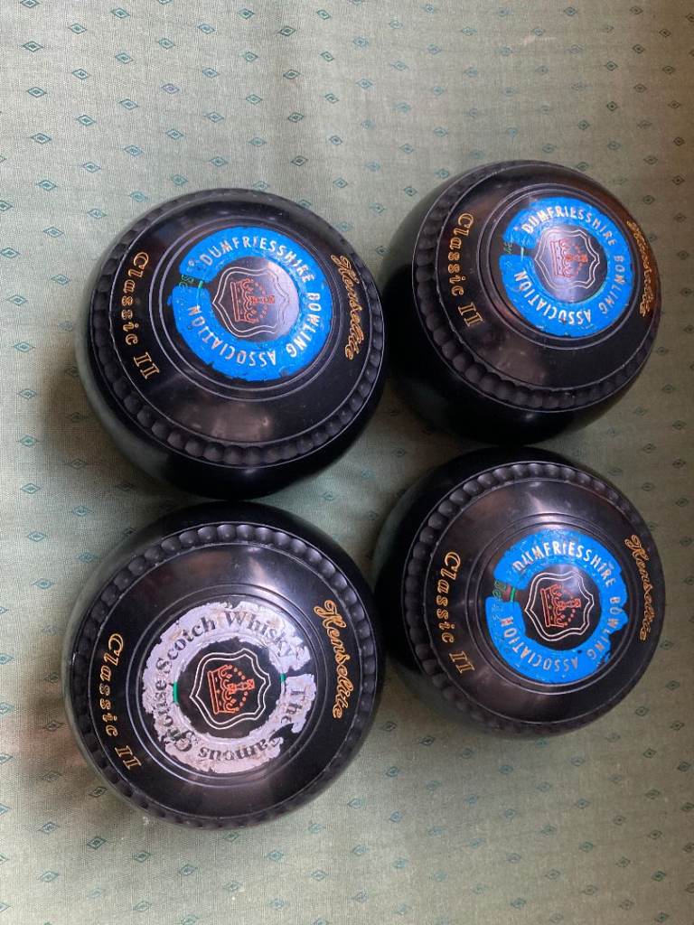 Set of Four Lawn Bowls – Henselite Classic II, Good Condition