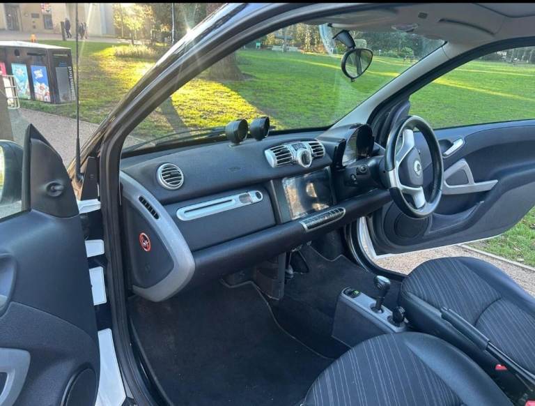 Clean inside and out - apple play fitted. 