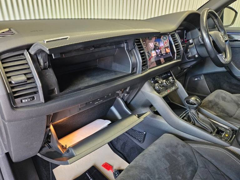 2019 Skoda Kodiaq 2.0 TDI SportLine SUV 5dr Diesel DSG 4WD Euro 6 (s/s) (7 Seat) (190 ps) ESTATE ...