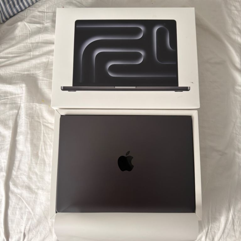 Macbook Pro 14" M4 512gb SSD 16gb