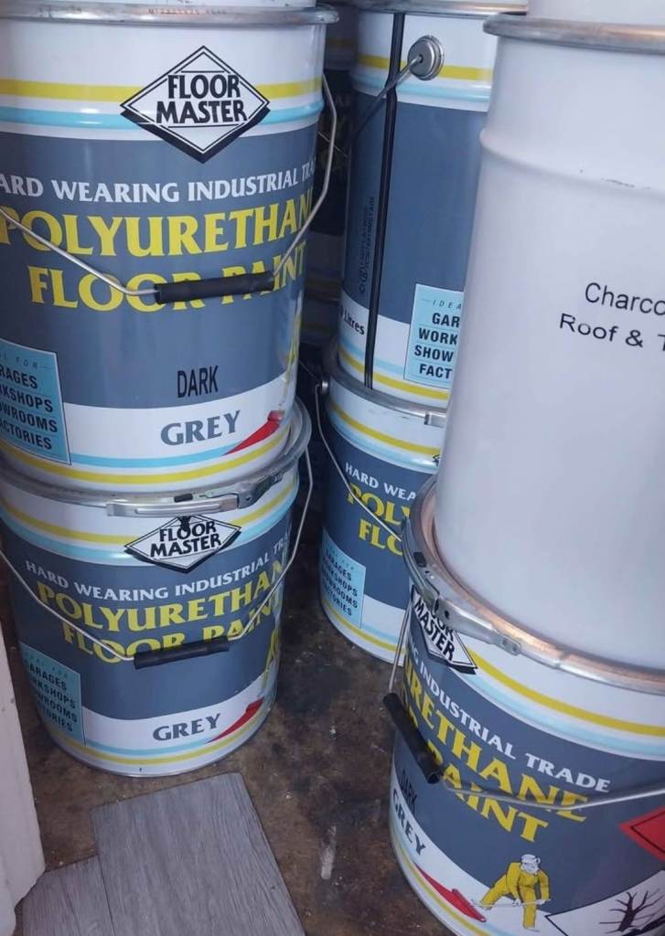 Heavy duty floor paint 