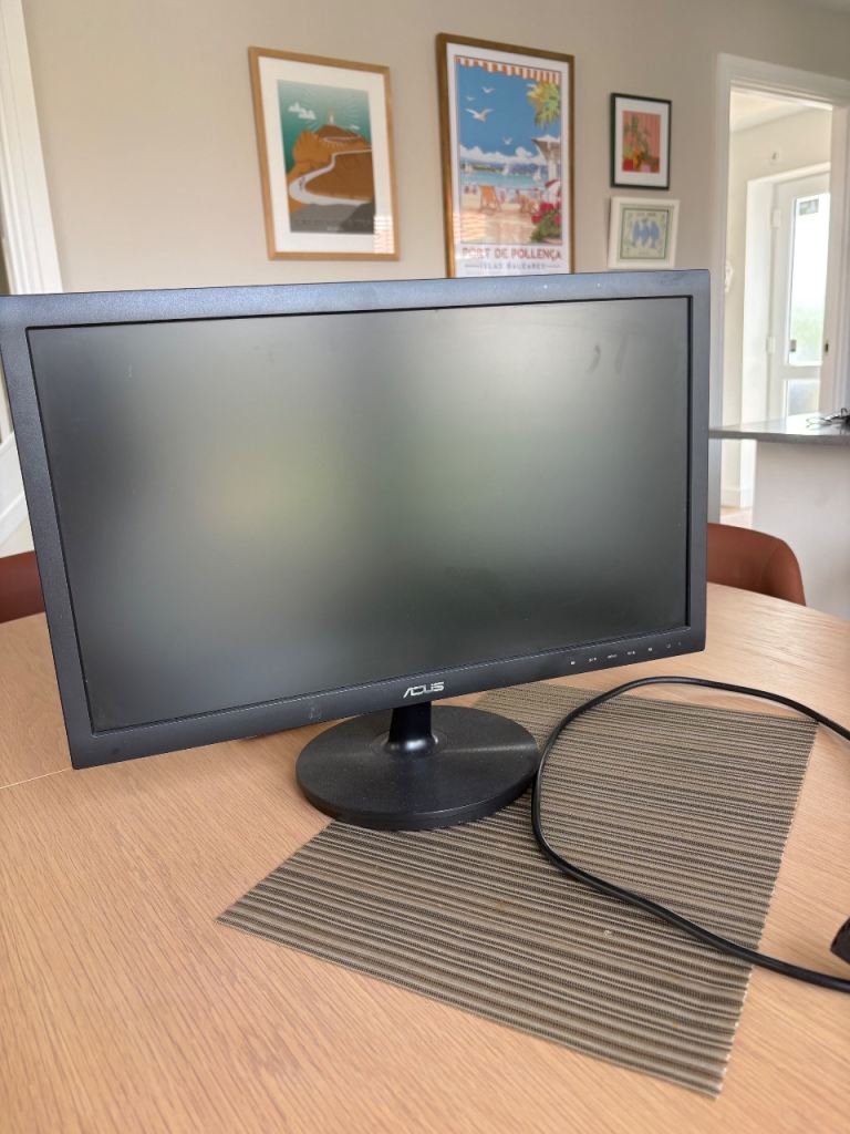 23 inch monitor 