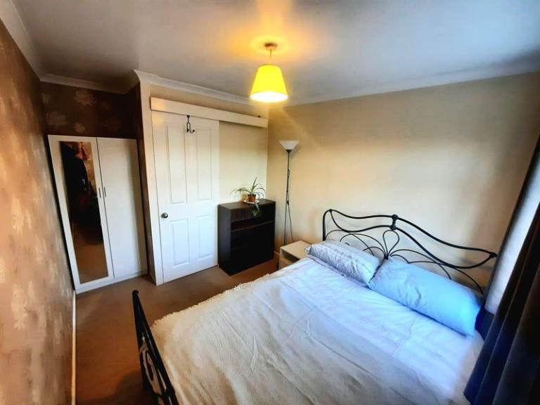Furnished double room St George, for up to 6 months, all inclusive