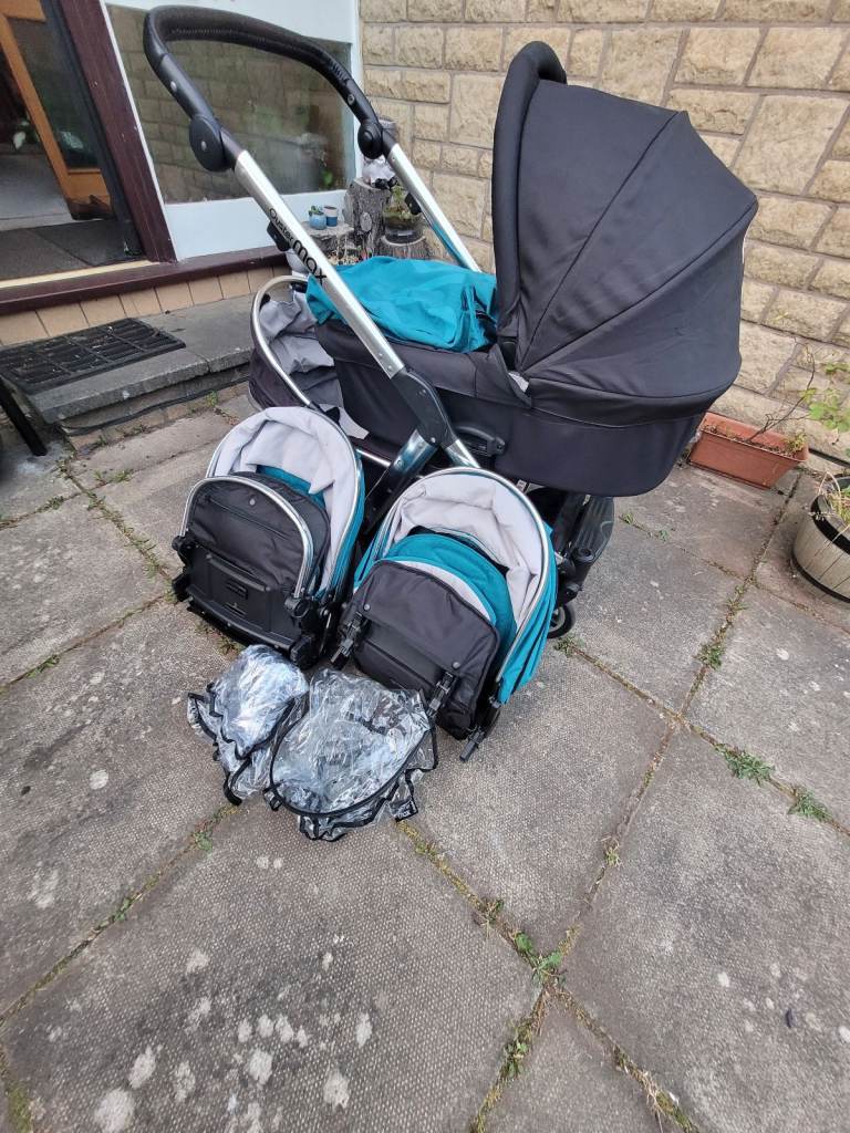 Double pram with bassinets 