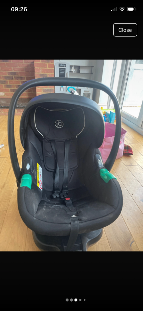 Ickle bubba car seat and base 