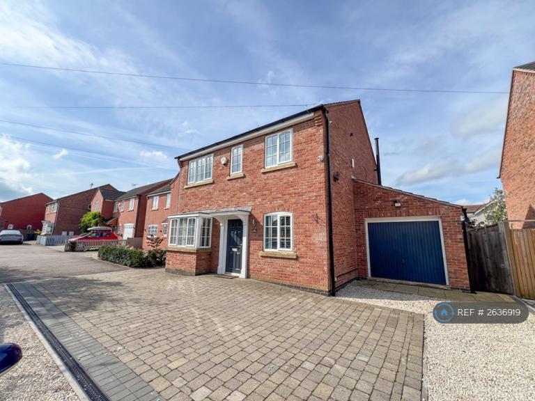 5 bedroom house in White Street, Kibworth, Leicester, LE8 (5 bed) (#2636919)