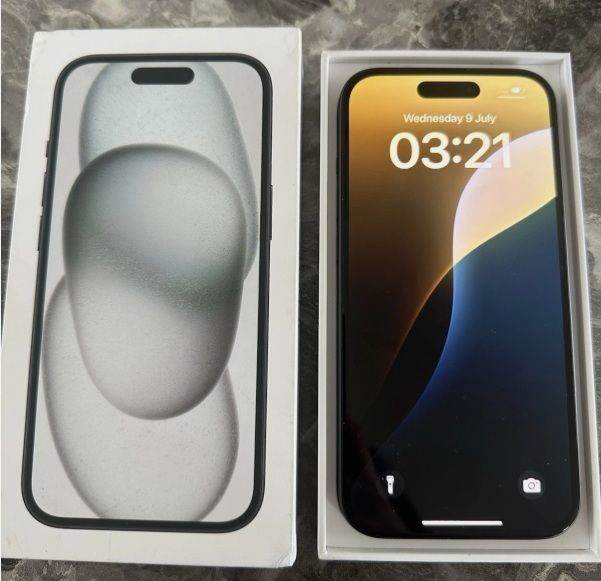 iPhone 15 Black 128GB Unlocked Like New