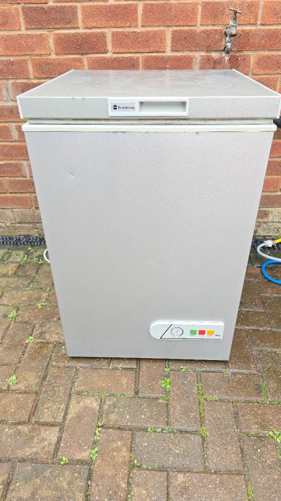 Chest / Box Freezer   Fully working - Can deliver in Blackpool from £7
