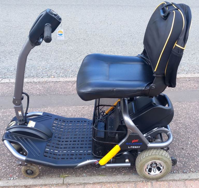 Rascal liteway plus 6 wheeled boot scoot mobility scooter with warranty. 