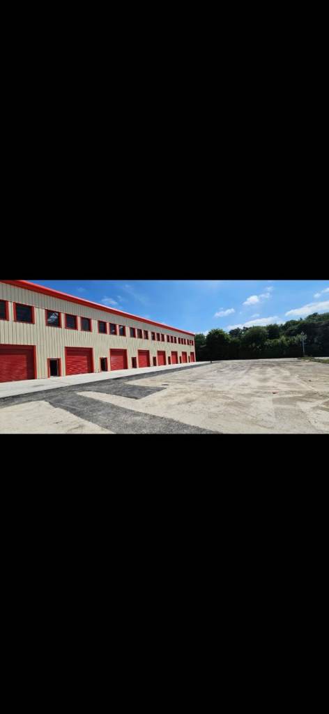 Units to let 750 sqf
