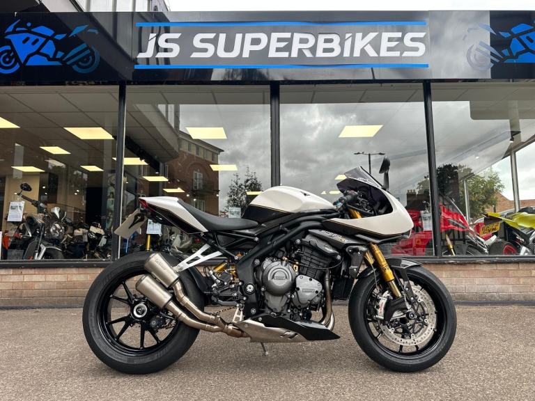 TRIUMPH SPEED TRIPLE 1200 RR 2024 - LEO VINCE EXHAUST + MAP - ONE OWNER