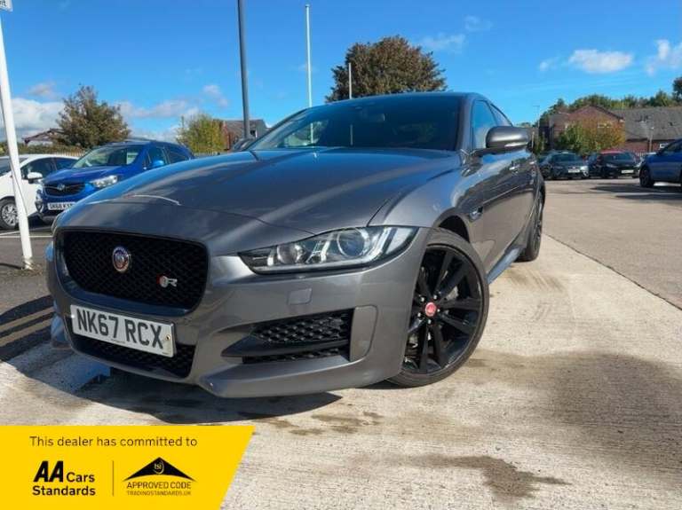 Jaguar XE R-SPORT 250 AUTOMATIC