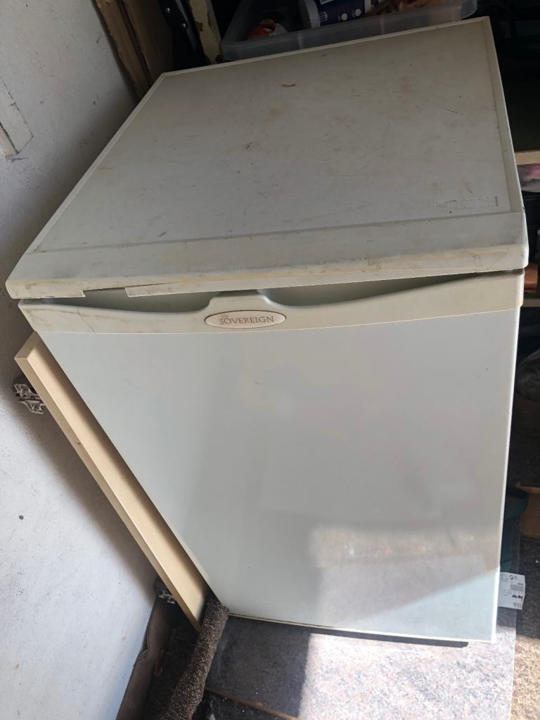 Refrigerator 