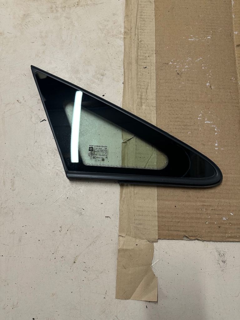 2007 - 2014 VAUXHALL CORSA D 3 DOOR DRIVERS SIDE FRONT QUARTER GLASS
