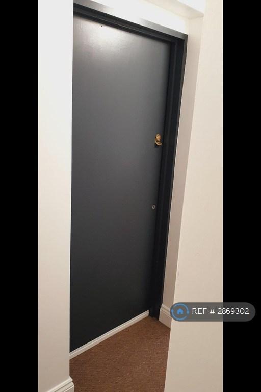 1 bedroom flat in High Road, Dagenham, RM6 (1 bed) (#2869302)