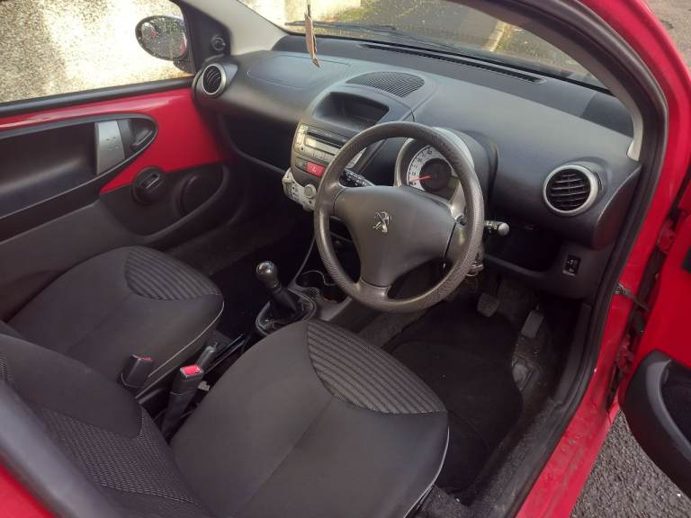 Peugeot, 107, Hatchback, 2013, Manual, 998 (cc), 3 doors