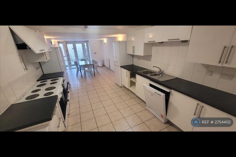 8 bedroom house in Alfred Place, Kingsdown, Bristol, BS2 (8 bed) (#2754402)