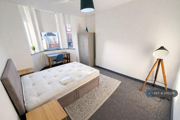 1 bedroom in Alma Street, Eccles, Manchester, M30 (#2715378)