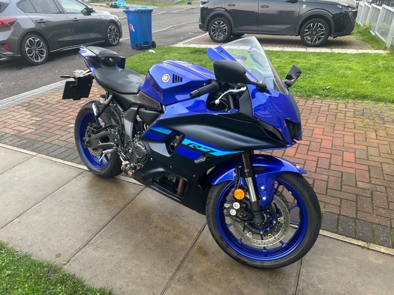 Yamaha, R7, 2025, 689 (cc)