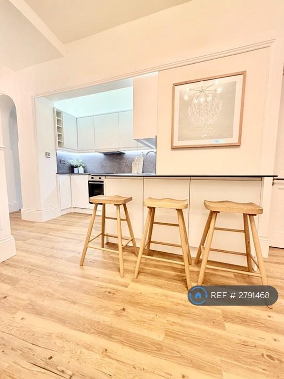 2 bedroom flat in Nether St, London, N3 (2 bed) (#2791468)