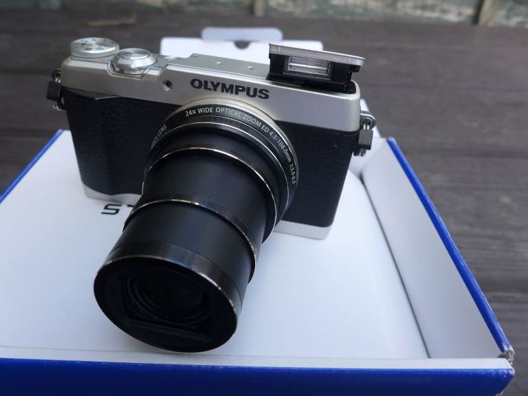 Olympus SH1 24x zoom 16mp travel zoom camera